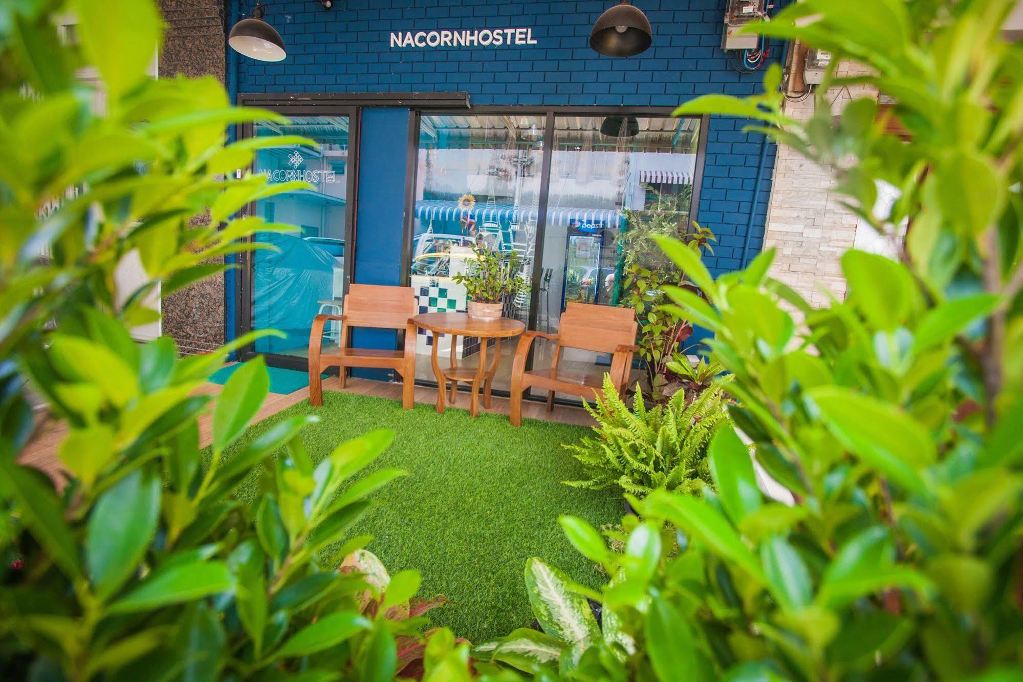 Nacorn Hostel Bangkok Exterior photo