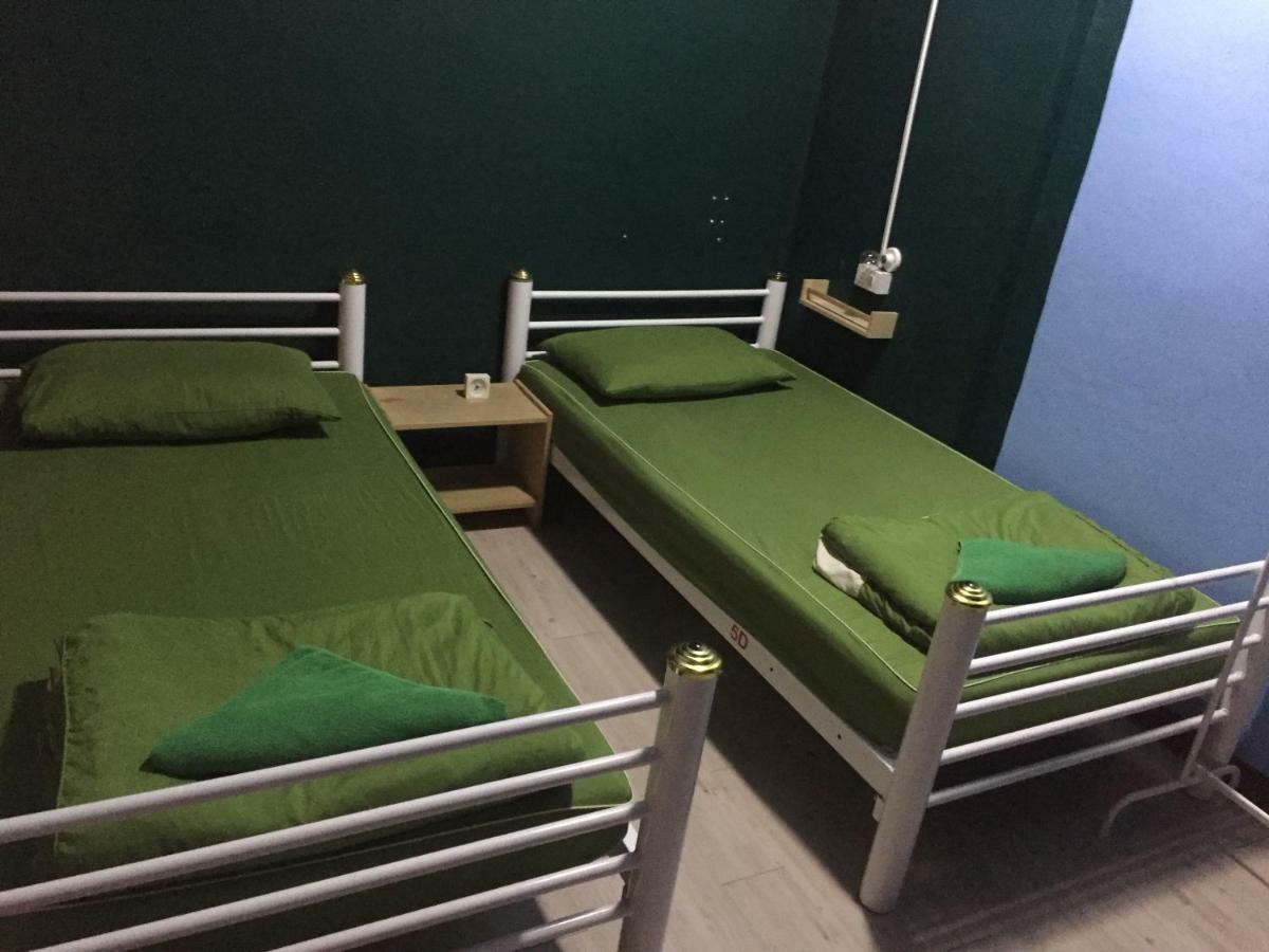Nacorn Hostel Bangkok Exterior photo